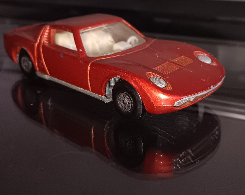 VINTAGE CORGI TOYS 276 OLDSMOBILE TORNADO METALLIC RED