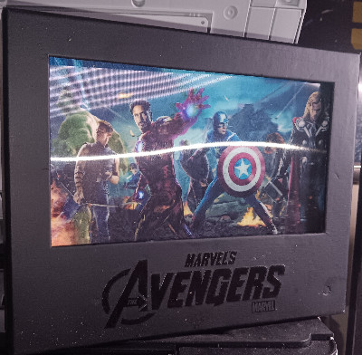 Best Buy Exclusive Marvels Avengers Illuminated 3D Lenticular Box Set