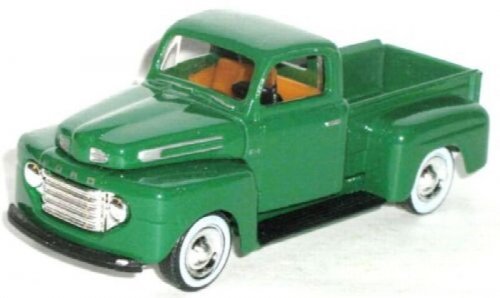 1948 48 FORD F-1 1/2 TON / STEPSIDE / HOOD & TAILGATE OPEN / Pickup Truck
