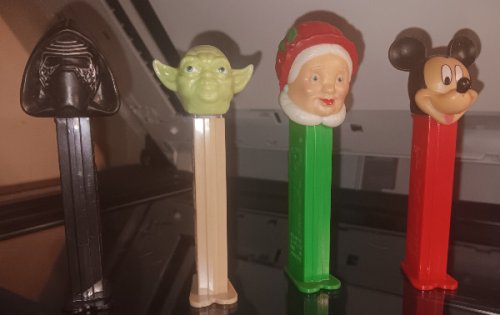 4 Pez characters