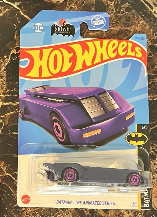Hot Wheels Batman : The Animated Series Batmobile Purple HW Batman DC 2023