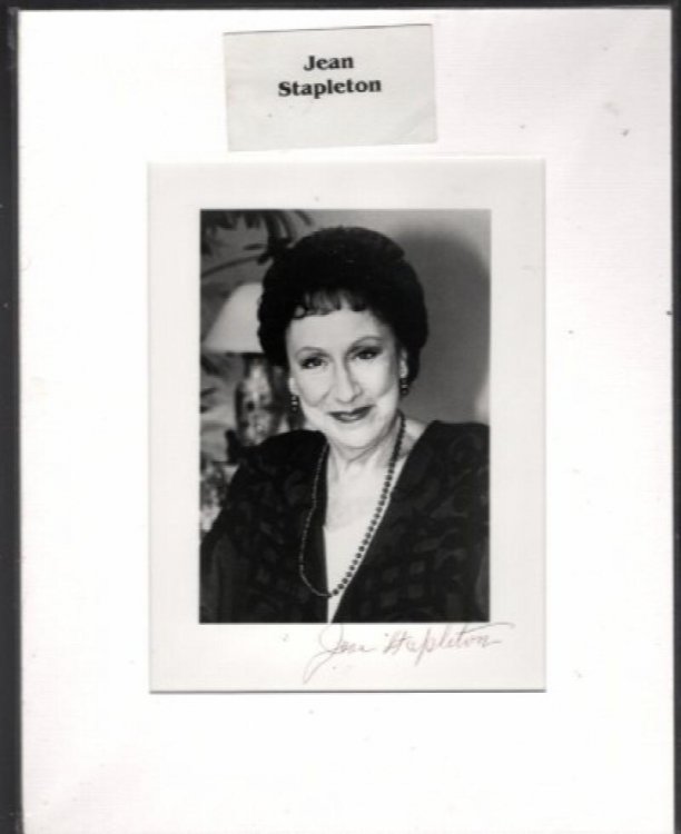 JEAN STAPLETON EDITH BUNKER ON ALL IN THE FAMILY ACTRESS SIGNED PHOTO AUTOGRAPH