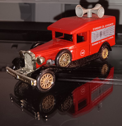 Die Cast LLEDO PLC For CHEVRON No.7 Standard Oil Company California Made England