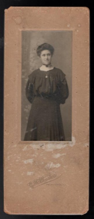 Vintage Photo of Helwn Hade Carldon