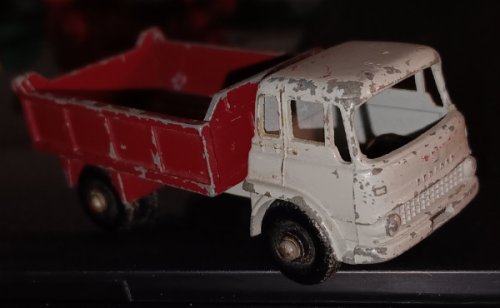 Vintage Lesney Matchbox No. 3 Bedford 7.5 Ton Tipper Truck