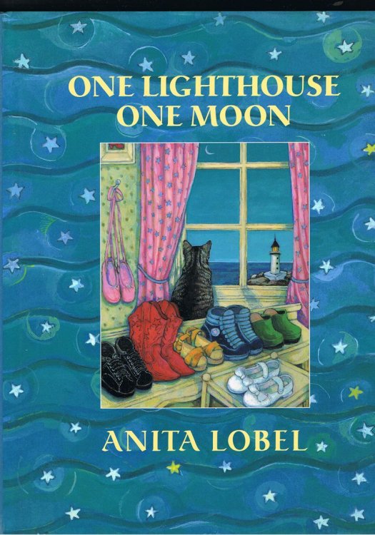 One Lighthouse, One Moon