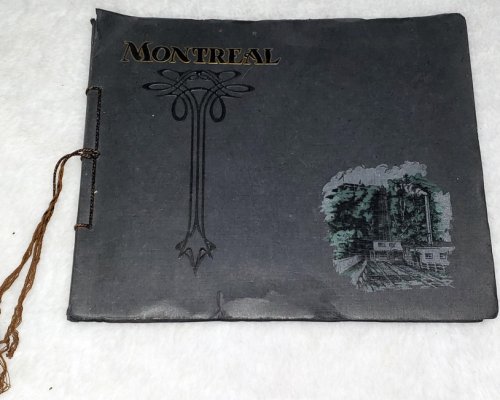 Montreal (Souvenir Photo Book)