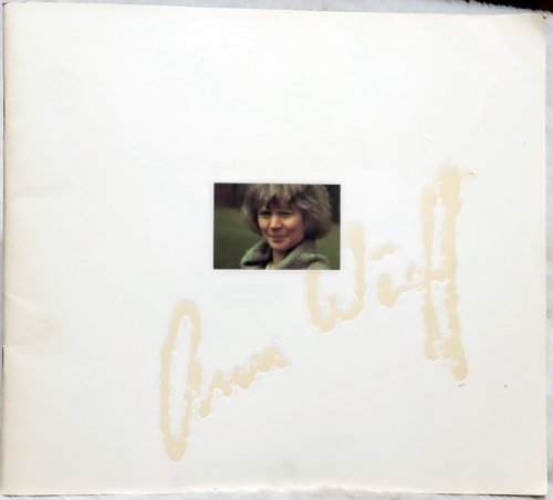 Ann Warff: Glass Carries My Scattered Thoughts in to the Light