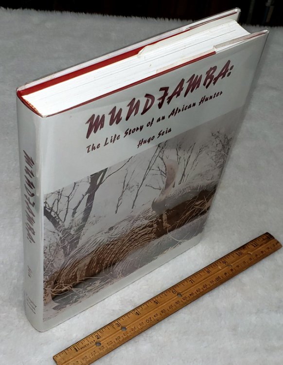 Mundjamba: The Life Story of an African Hunter