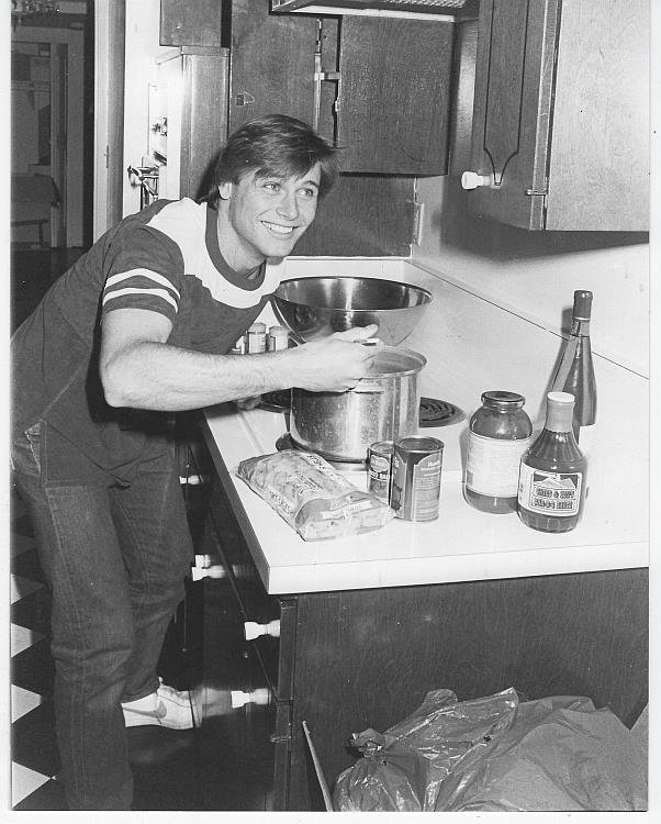 ORIGINAL PHOTOGRAPH GRANT SHOW, RYAN'S HOPE IN KITCHEN