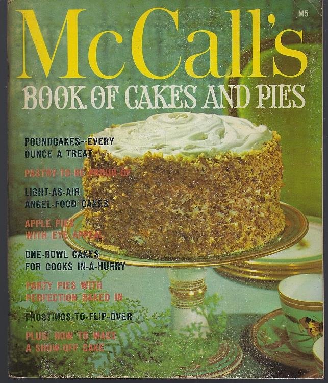 MCCALL'S BOOK OF CAKES AND PIES