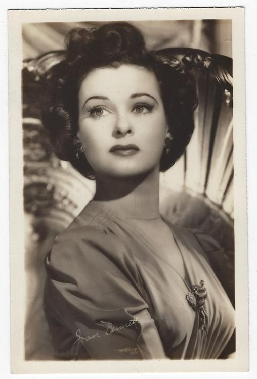 REAL PHOTO POSTCARD OF ACTRESS JOAN BENNETT