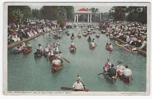 BAND CONCERT, BELLE ISLE PARK, DETROIT, MICHIGAN
