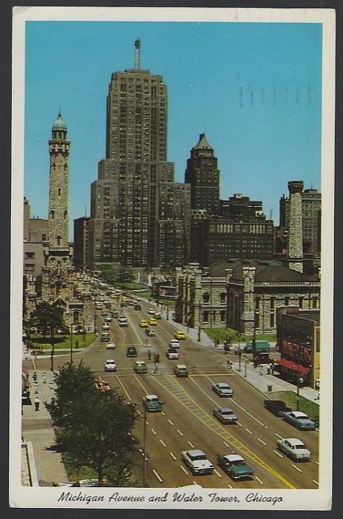 MICHIGAN AVENUE AND WATER TOWER, CHICAGO, ILLINOIS