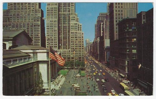 LOOKING UP FIFTH AVENUE FROM NY PUBLIC LIBRARY, NEW YORK CITY, NEW YORK
