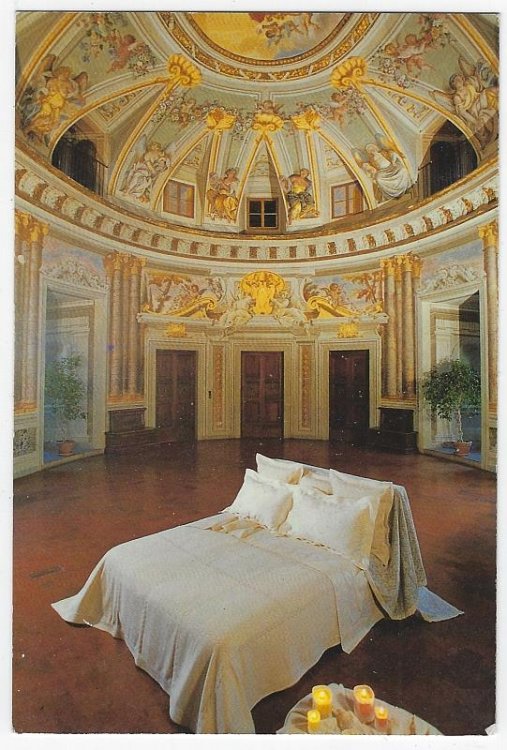 PRATESI LINENS, CHICAGO, ILLINOIS