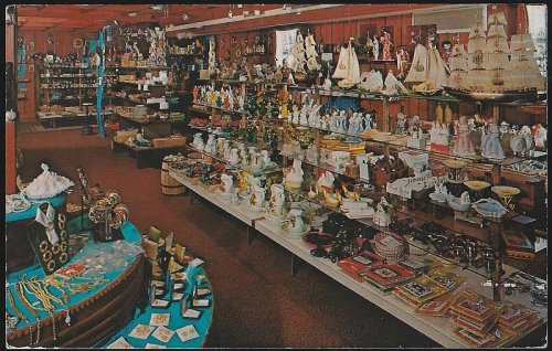 FRANKENMUTH BAVARIAN INN GIFT SHOP, FRANKENMUTH, MICHIGAN