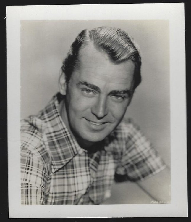 VINTAGE ORIGINAL PHOTOGRAPH OF ALAN LADD