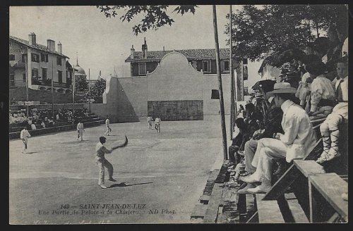 UNE PARLIE DE PELOTE A LA CHISTERA, SAINT JEAN DE LUZ FRANCE