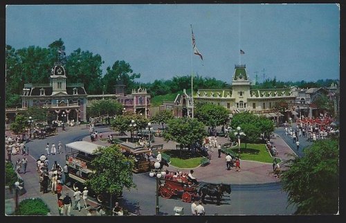 TOWN SQUARE, MAIN STREET, DISNEYLAND