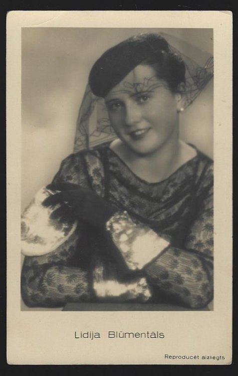 POSTCARD OF ACTRESS LIDIJA BLUMENTALS