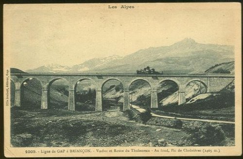 TRAIN ON VIADUCT LIGNE DE GAP A BRIANCON FRANCE