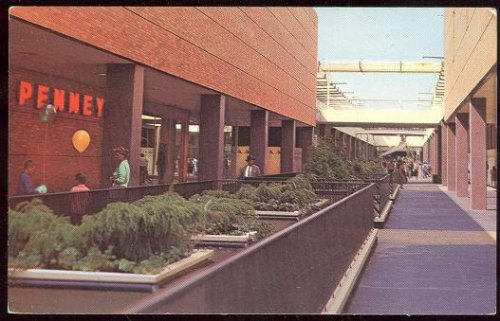 LLOYD CENTER SHOPPING MALL, PORTLAND, OREGON