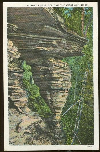 HORNET'S NEST, WISCONSIN DELLS ON THE RIVER