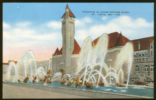 FOUNTAIN IN UNION STATION PLAZA, ST. LOUIS, MISSOURI