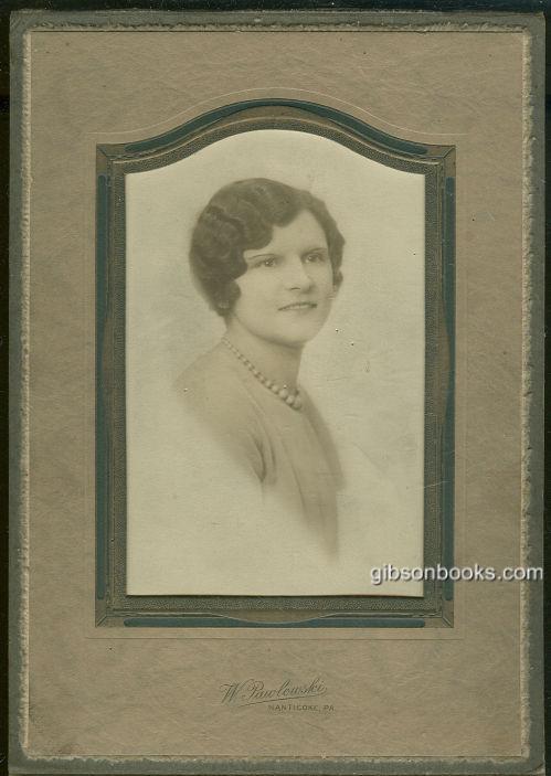 FRAMED PHOTOGRAPH OF YOUNG LADY WITH PEARLS FROM NANTICOKE, PENNSYLVANIA