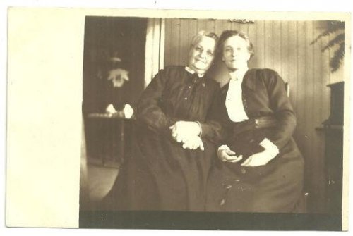 REAL PHOTO POSTCARD OF TWO LOVELY LADIES