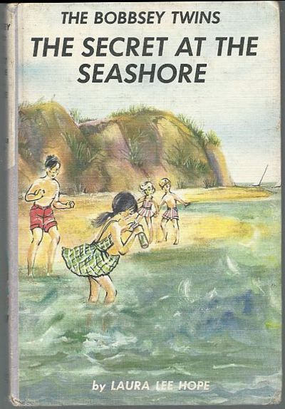BOBBSEY TWINS THE SECRET AT THE SEASHORE