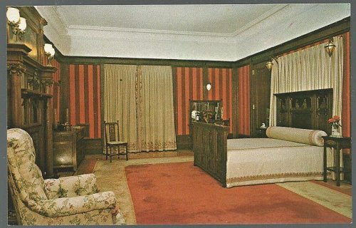 MODERN ENGLISH BEDROOM IN THE FLAGLER MUSEUM, PALM BEACH, FLORIDA