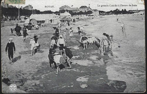 ROYAN LA GRANDE CONCHE A L'HEURE DU BAIN, FRANCE