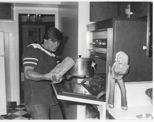 ORIGINAL PHOTOGRAPH GRANT SHOW, RICK, RYAN'S HOPE IN KITCHEN