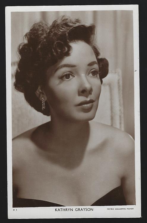 VINTAGE PICTUREGOER POSTCARD OF KATHRYN GRAYSON