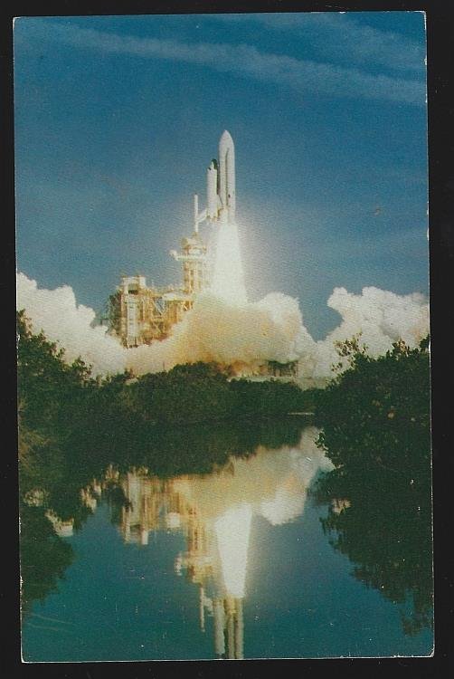 COLUMBIA SPACE SHUTTLE LAUNCH, APRIL 12, 1981, KENNEDY SPACE CENTER, FLORIDA