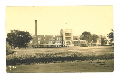 Elliott School, Lincoln, Nebraska : Real Photo Postcard, 1924