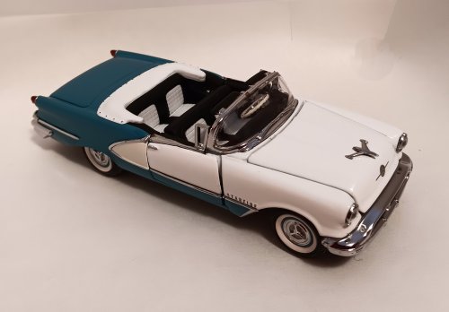 Old Vintage Model Car : 1956 Olds Starfire Convertible