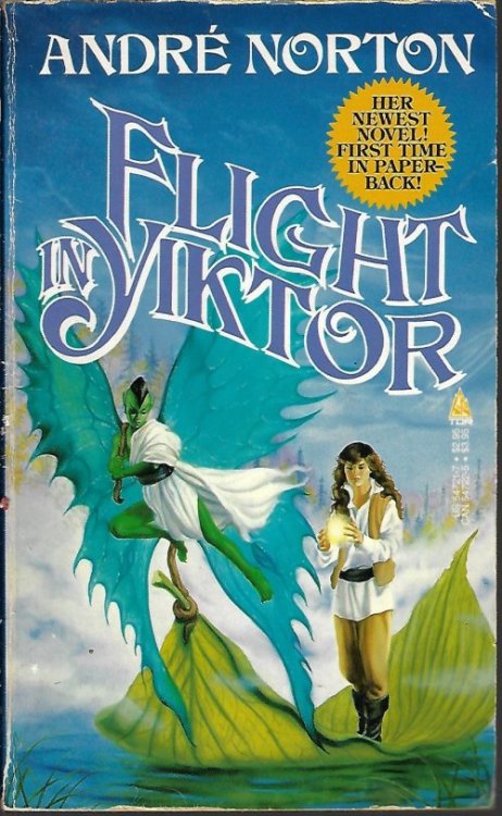 Image for FLIGHT IN YIKTOR (Moon of Three Rings series) FLIGHT IN YIKTOR (Moon of Three Rings series)