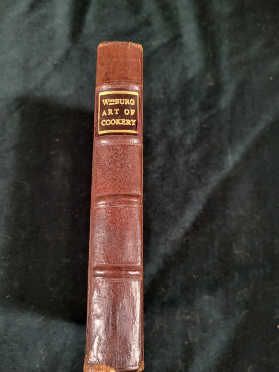 THE WILLIAMSBURG ART OF COOKERY Or, Accomplish'd gentlewoman's companion: Being a collection of upwards of five hundred of the most ancient & approv'd recepes in Virginia Cookery