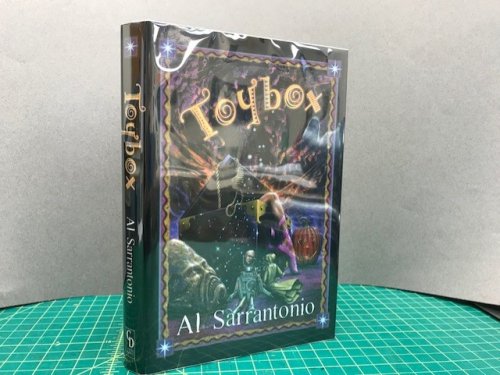 TOYBOX : This Deluxe Signed Edition