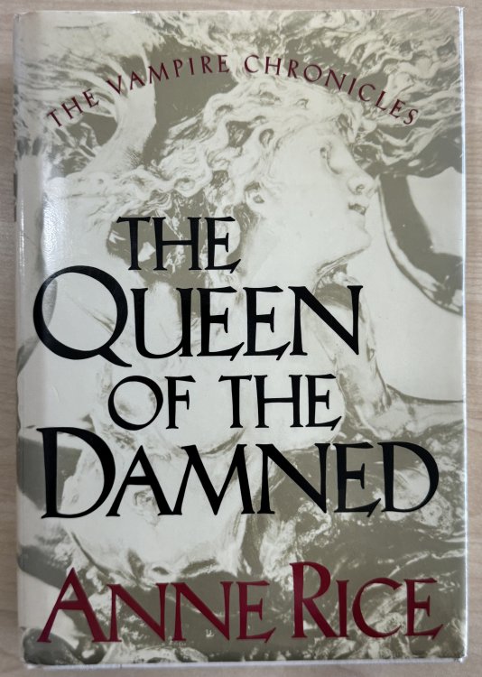 The Queen of the Damned (The Third Book in the Vampire Chronicles)