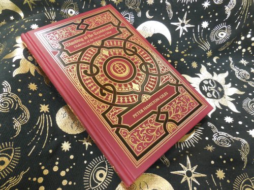 Standing at the Crossroads - Dialectics of the Witching-Other