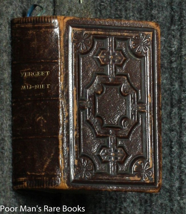Vergeet Mij Niet [carved Leather]