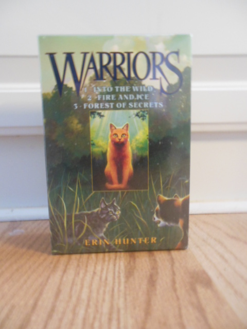 Warriors Box Set: Volumes 1 to 3: Into the Wild; Fire and Ice, Forest of Secrets
