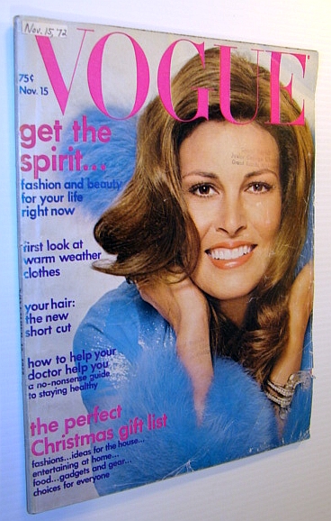 Vogue Magazine (US) 15 November 1972 - Raquel Welch Cover Photo